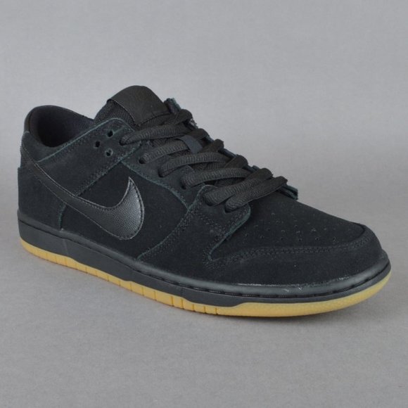 nike sb all black suede